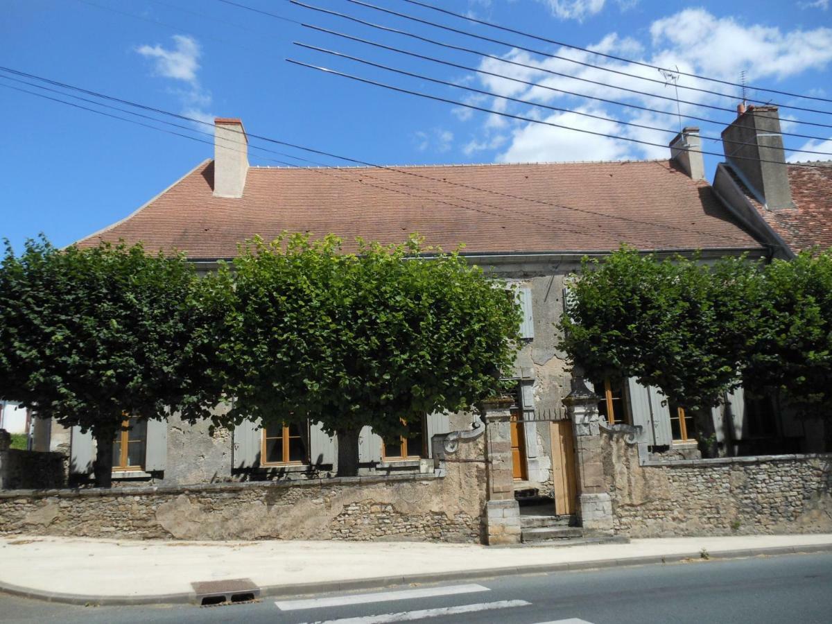 Les Chambres De La Basilique Neuvy-Saint-Sépulchre Exterior foto